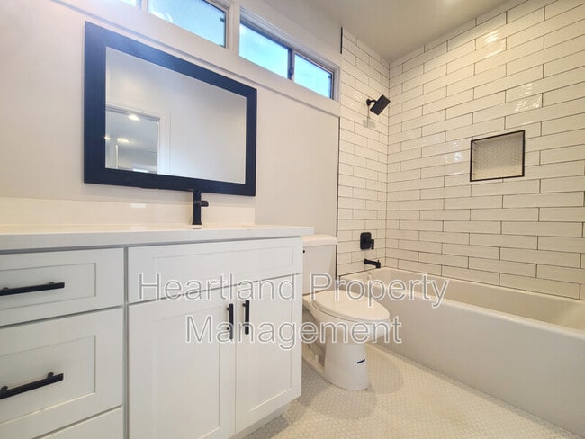 Building Photo - 2285 Fort Stockton Dr