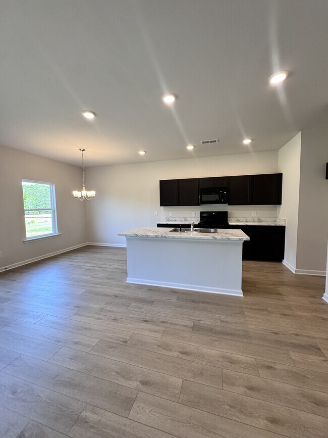 Building Photo - 3186 Sayers Rd