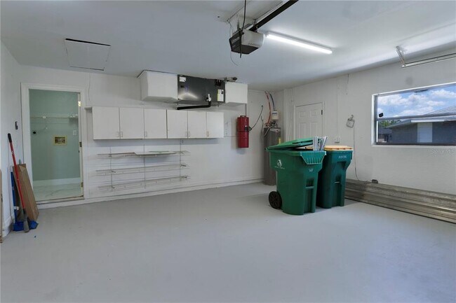 Building Photo - 1147 Yachtsman Ln