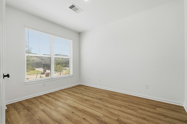 Building Photo - 17043 Luminous Ln