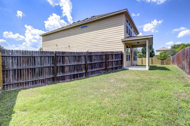 Building Photo - 1400 Middlefield Ct