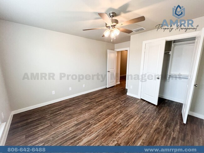 Building Photo - Beautiful 4 Bedroom Home (Available 2/22/24)