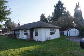 Building Photo - r3008unanderavev