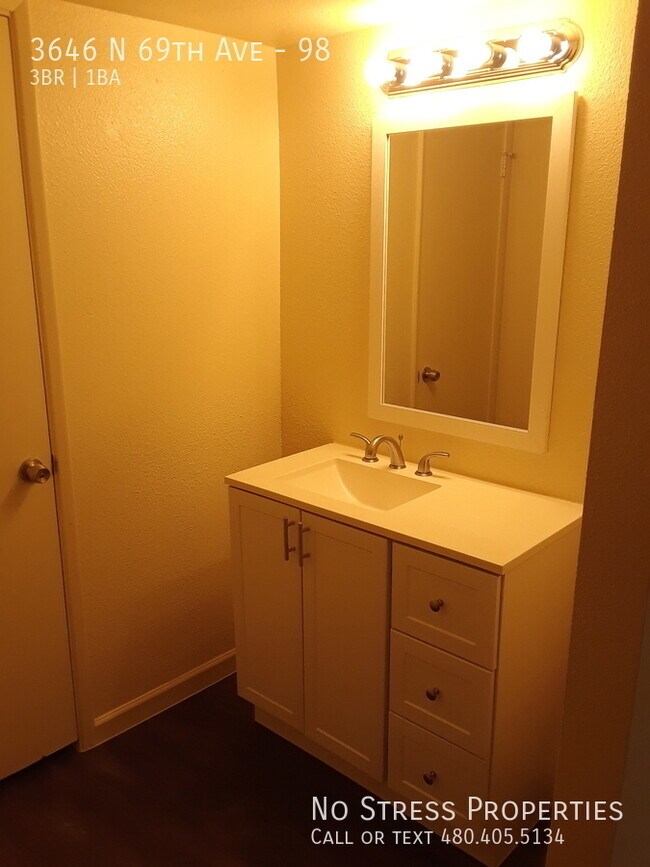 Building Photo - 3646 N 69th Ave