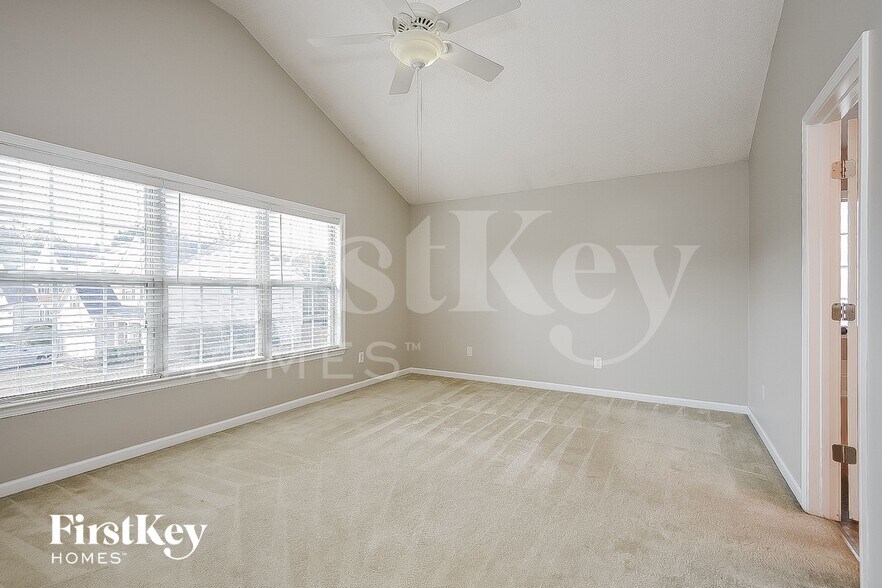 Building Photo - 1020 Dunedin Trail