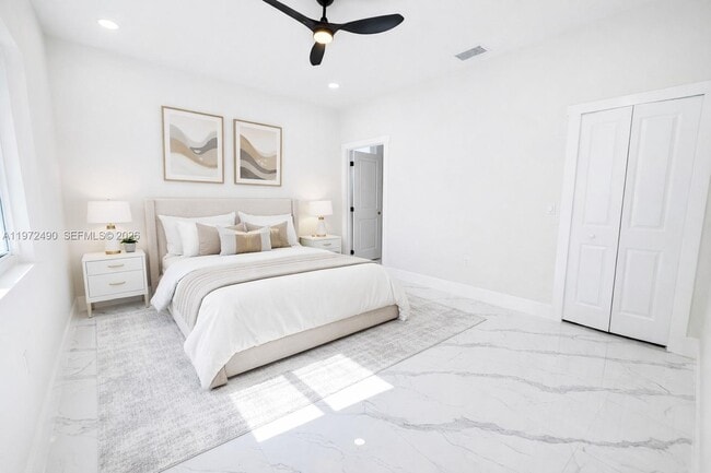 Building Photo - 2423 Milton Ave S