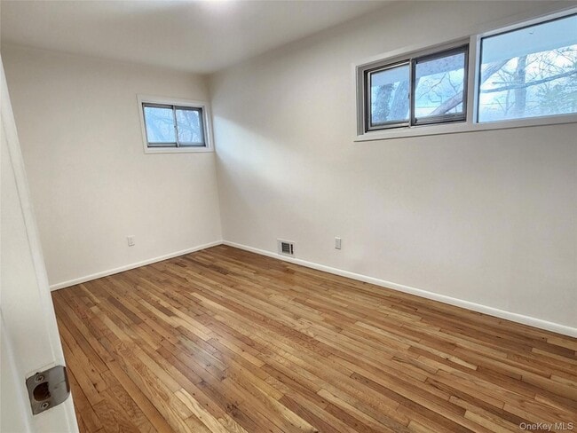 Building Photo - 5 Birch Ct