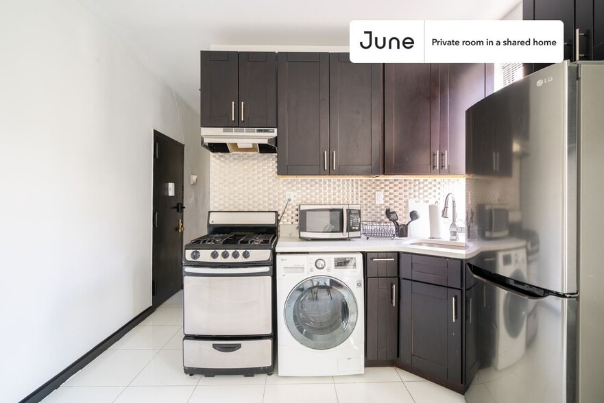 Building Photo - Room in Shared 3 bed/2 bath home in Upper West Side