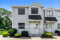 Building Photo - 178 Yorktown Blvd