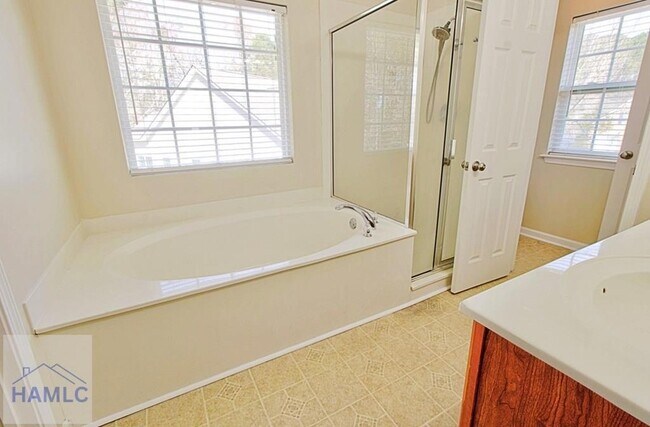 Building Photo - 7 Limestone Ln