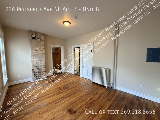 Building Photo - 236 Prospect Ave NE