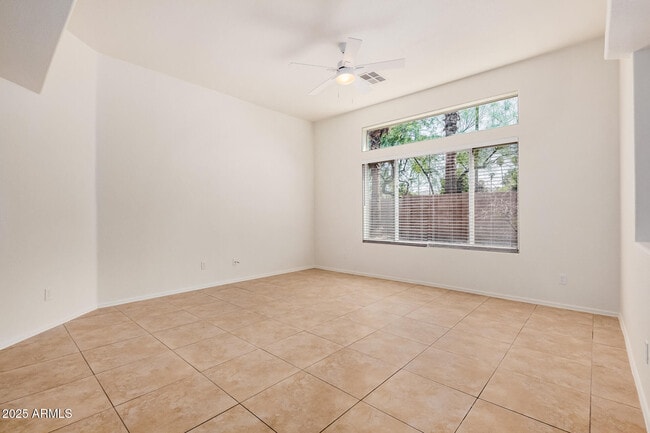 Building Photo - 515 E St Kateri Ln
