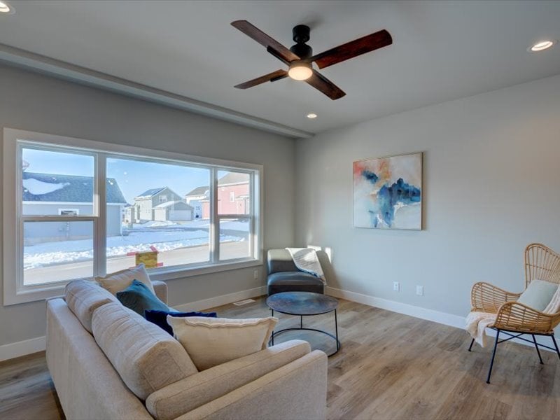 Building Photo - 4880 Romaine Rd