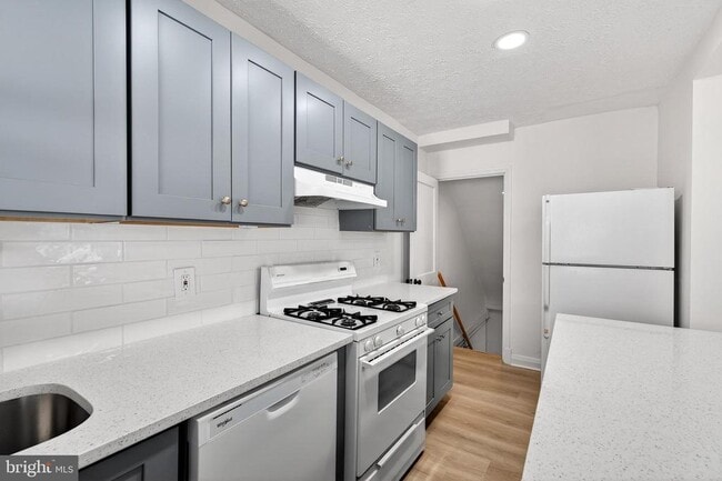 Building Photo - 1870 Yakona Rd