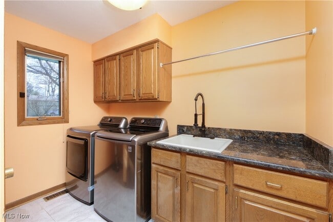 Building Photo - 5162 Johnnycake NE Rdg