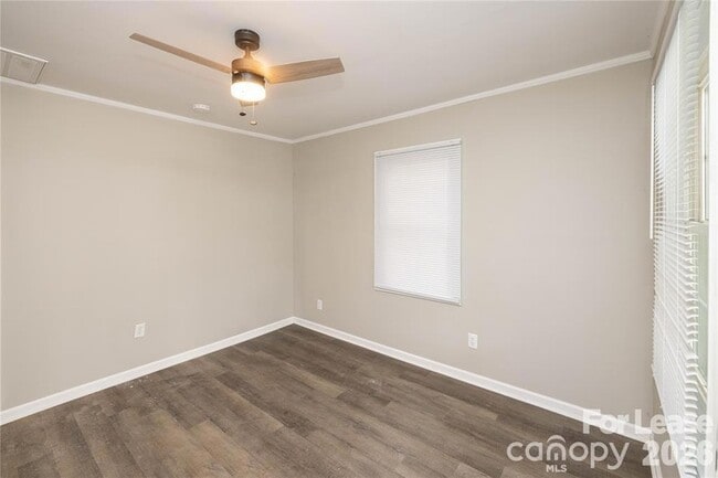 Building Photo - 629 Colston St