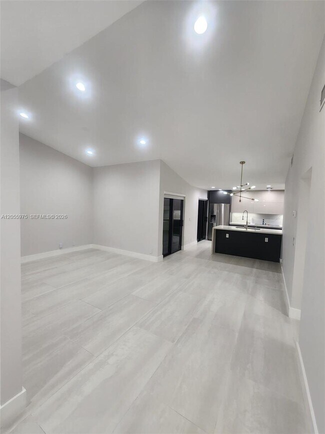 Building Photo - 6376 NW 170th Ln