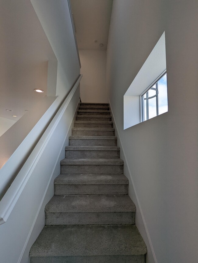 Building Photo - 9877 MacArthur Blvd