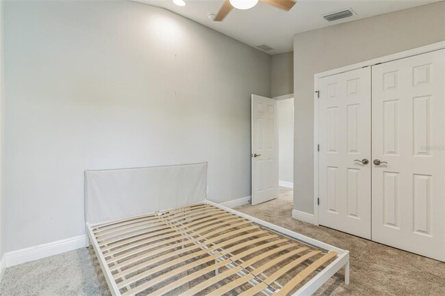 Building Photo - 12557 Oak Hill Way