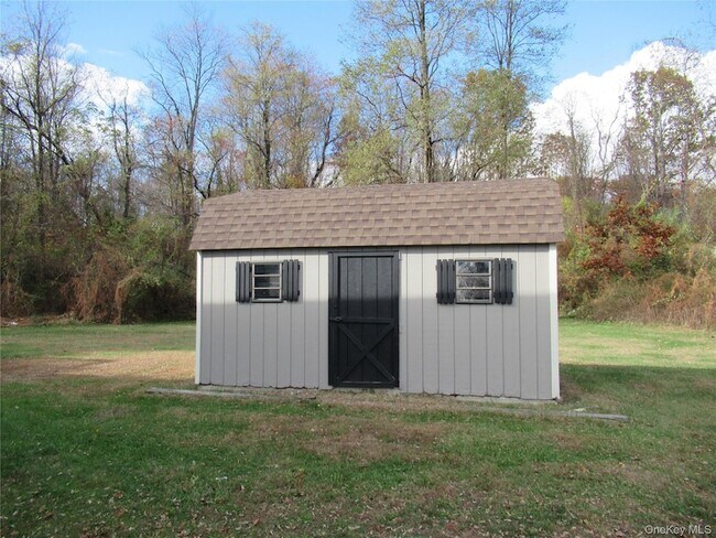 Building Photo - 63 River Rd