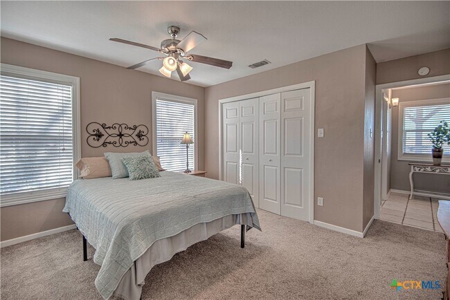 Building Photo - 1667 Primrose Trail