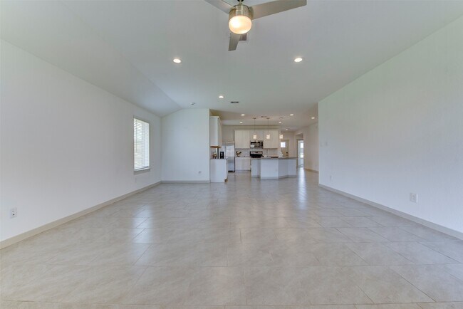 Building Photo - 29751 Cayenne Cir