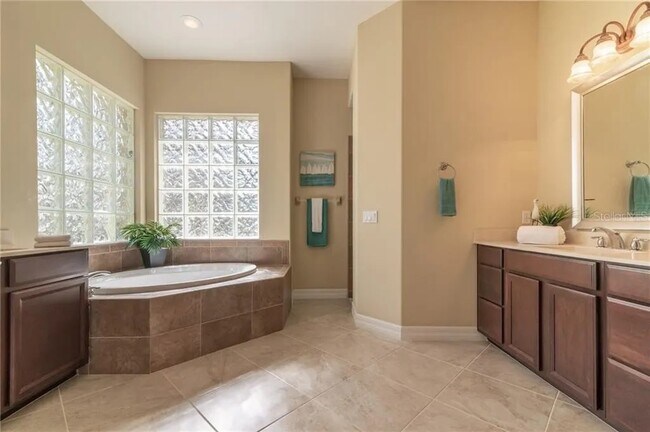 Building Photo - 3970 Serenity Cir
