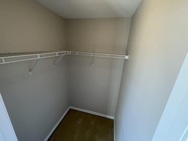 Building Photo - 8770 Kennedy Dr