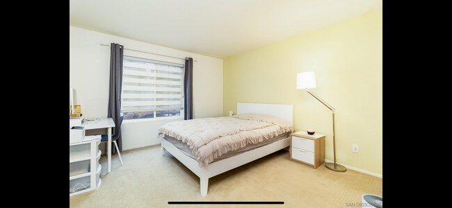 Building Photo - 15094 Avenida Venusto