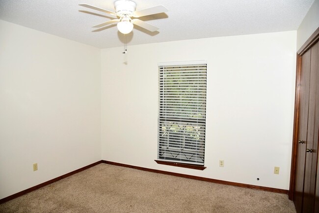 Building Photo - 822 St Joseph Cove