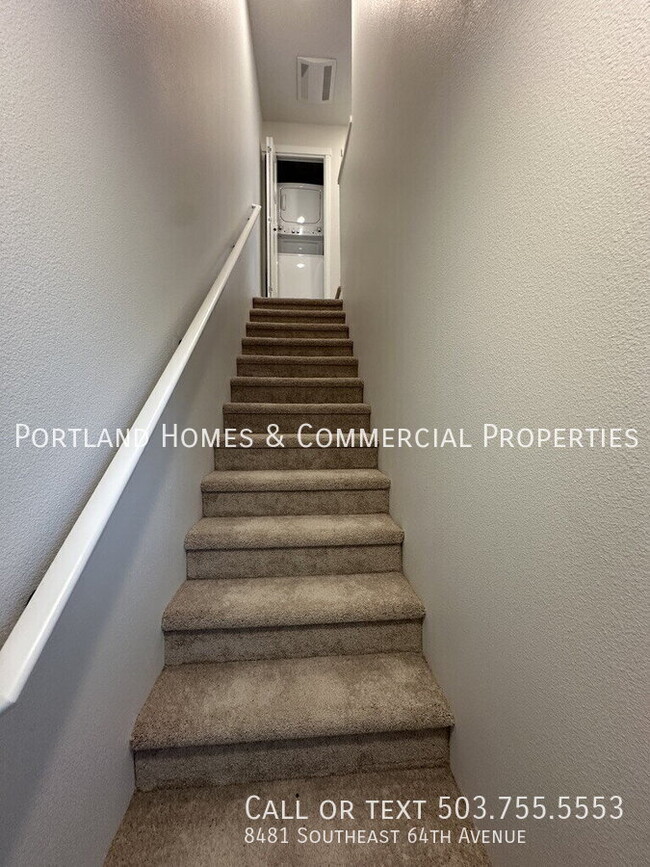 Building Photo - 8481 SE 64th Ave