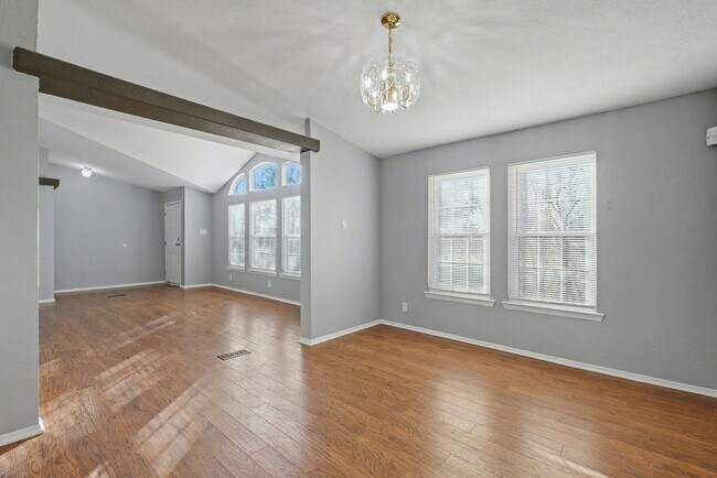 Building Photo - 3-Bed Home with Fireplace, Fenced Yard & Flexible Living Space