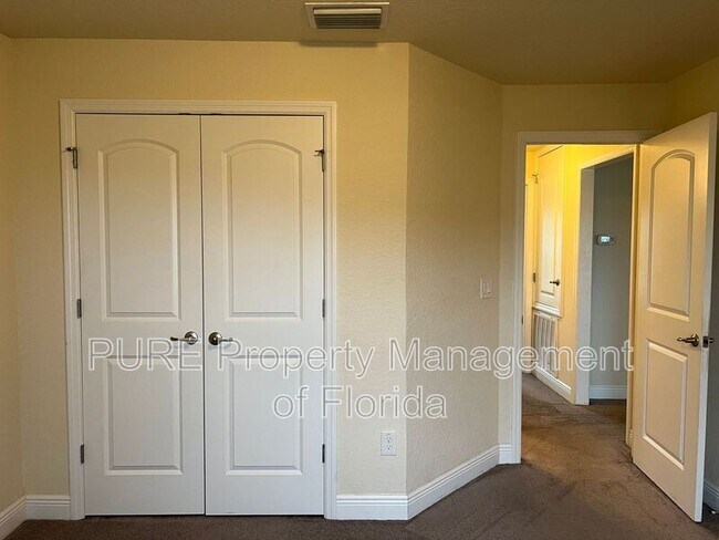 Building Photo - 9883 SW 55th Ave Rd