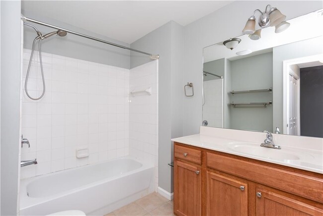 Building Photo - 3040 Peachtree Rd NW