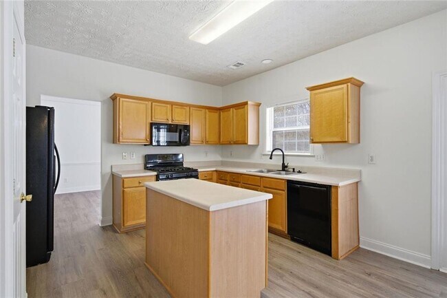 Building Photo - 2254 Caneridge Trail SW