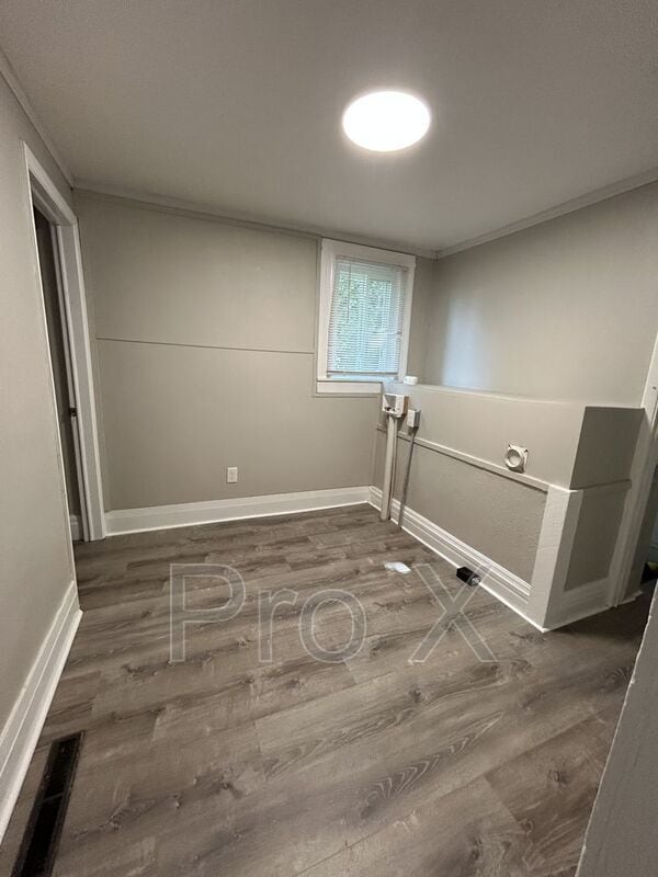 Building Photo - 810 N Elm St