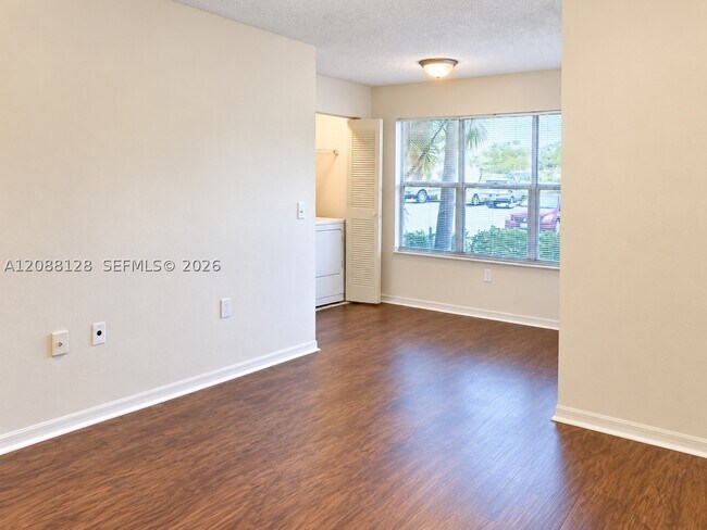 Building Photo - 12620 Vista Isles Dr