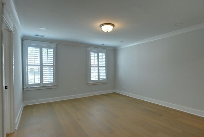 Building Photo - 4 Bedroom 3.5 Bath House in Twin Lakes - J...