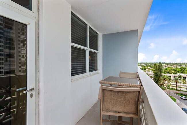 Building Photo - 4250 Galt Ocean Dr