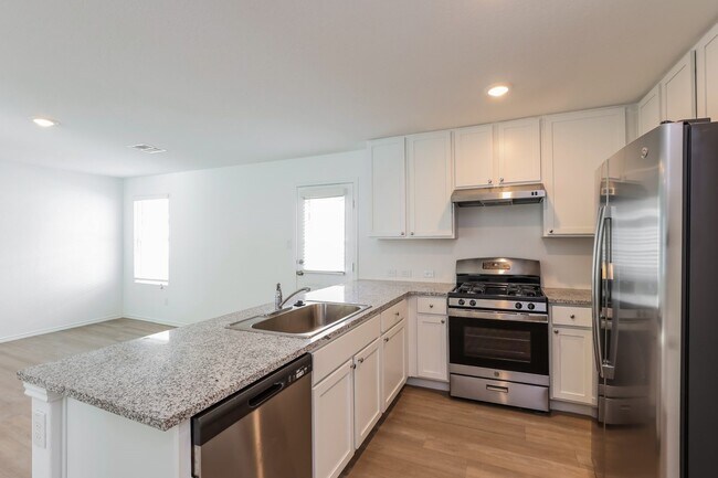 Building Photo - 13811 Weir Pl