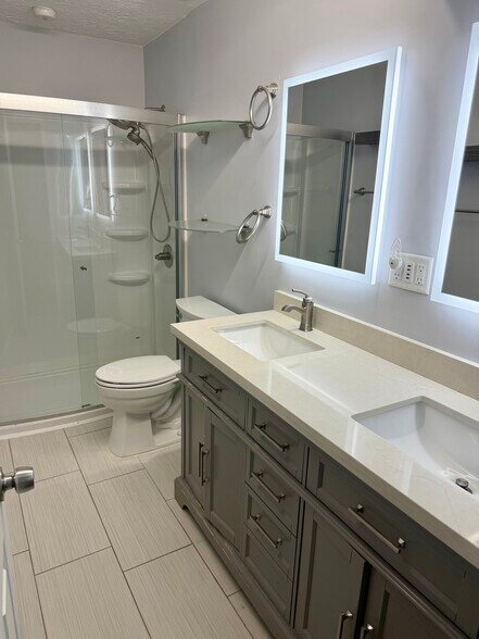 Building Photo - 2715 Shamu Dr