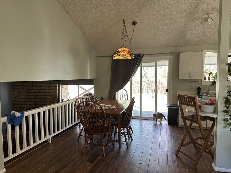 Building Photo - 2633 Sherwood Cir