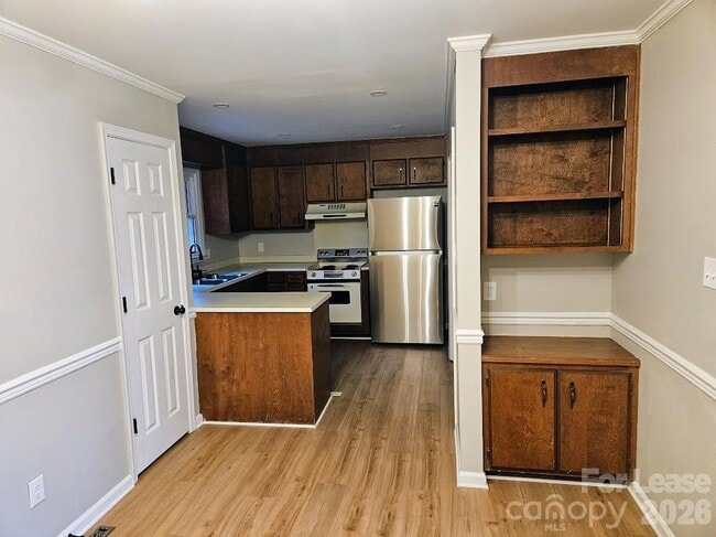 Building Photo - 1540 Cooper Ave