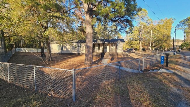 Building Photo - 77 3rd St