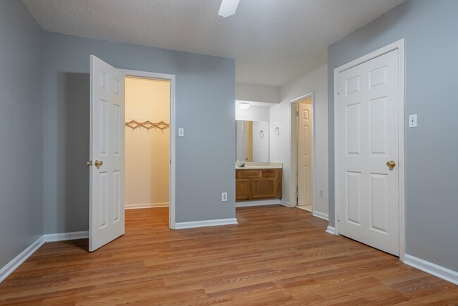Building Photo - 110 Barksdale Ct