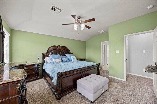 Building Photo - 15015 Hope Hills Ln