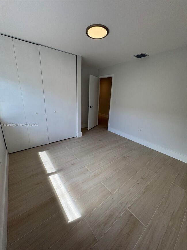 Building Photo - 775 E 24th St