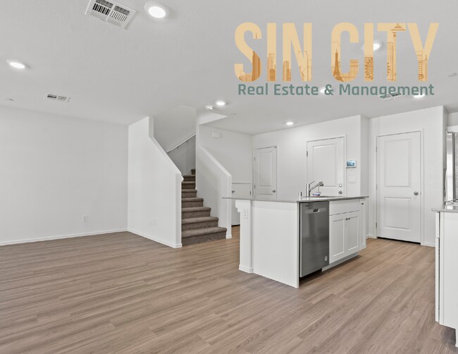 Building Photo - 1919 Stanza St