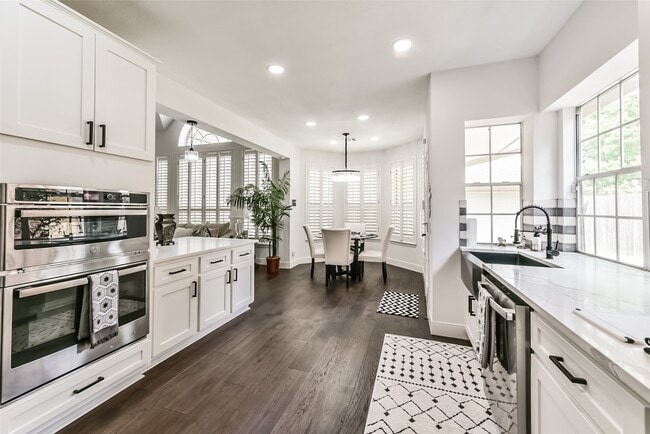 Building Photo - 1322 Blackthorne Dr
