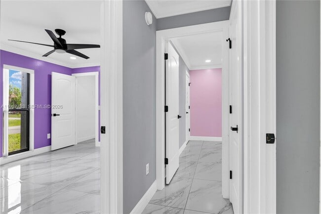 Building Photo - 702 NW Orchid St